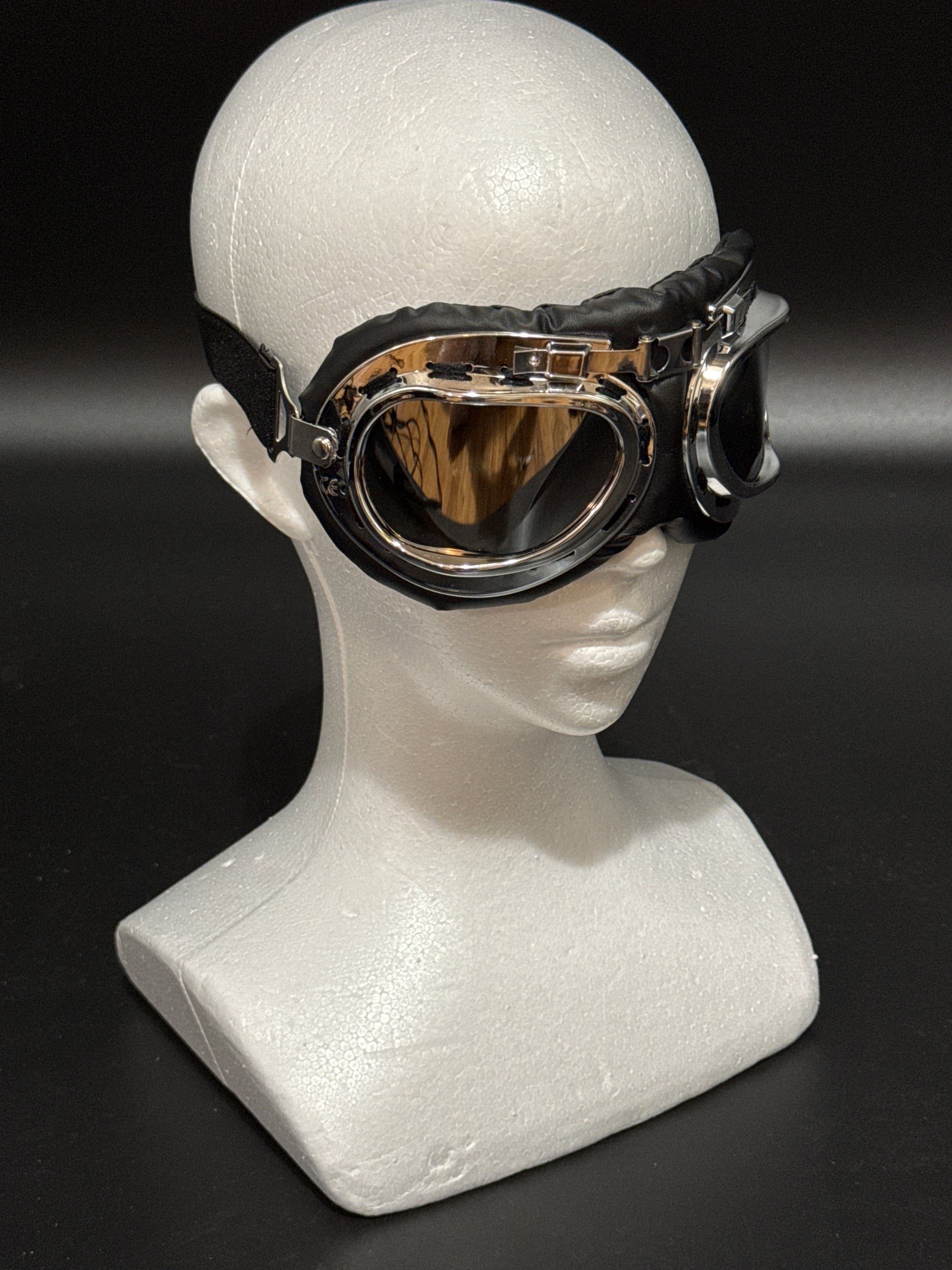 Plastic-y goggles looking thing but it’s actually a goggle like you can see through the lens but I’m not sure if it’s comfortable if you wear it for long periods of time so I’ll just wear it as an accessory- type goggles