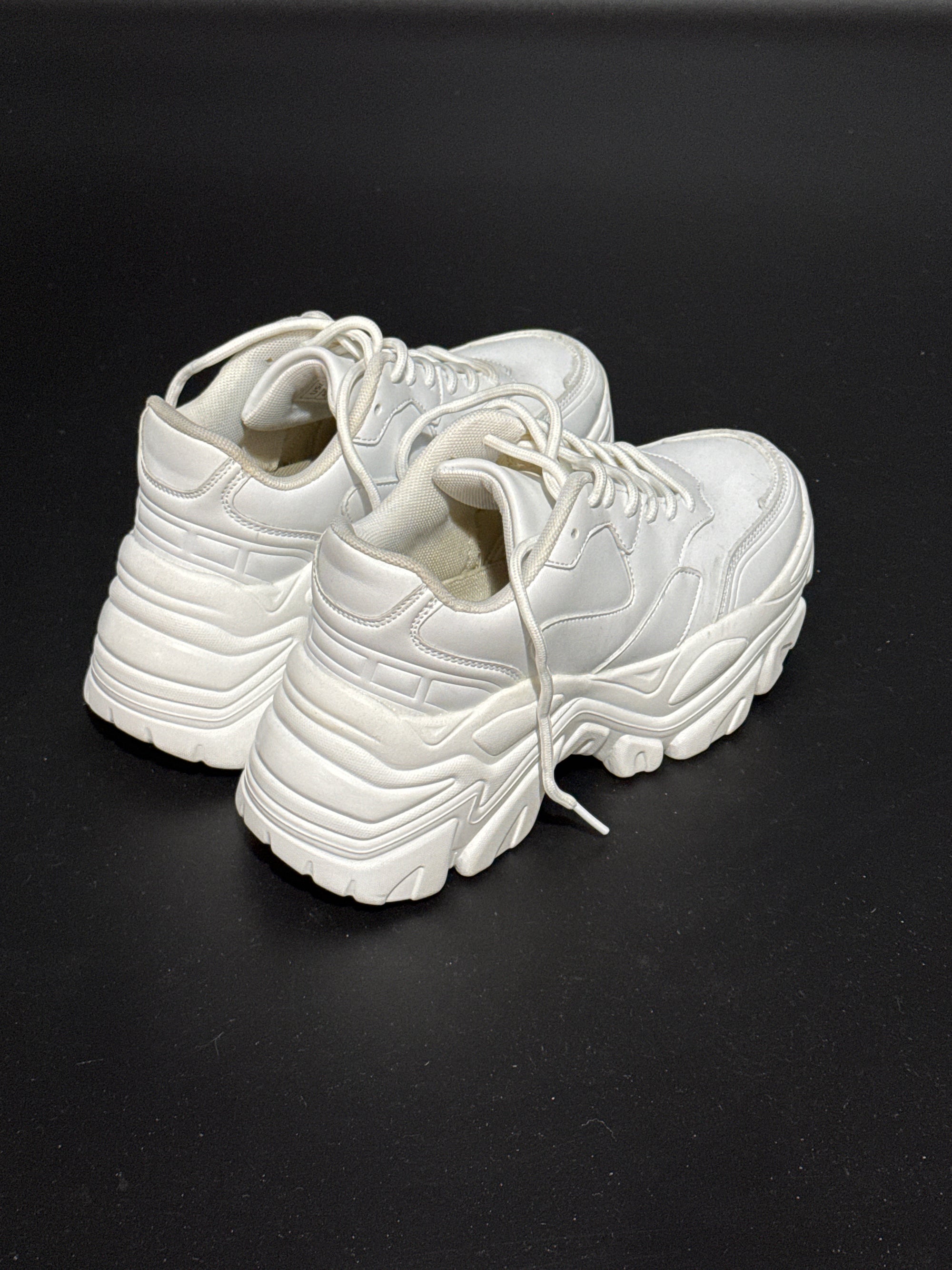 Chunky White Sneakers US6