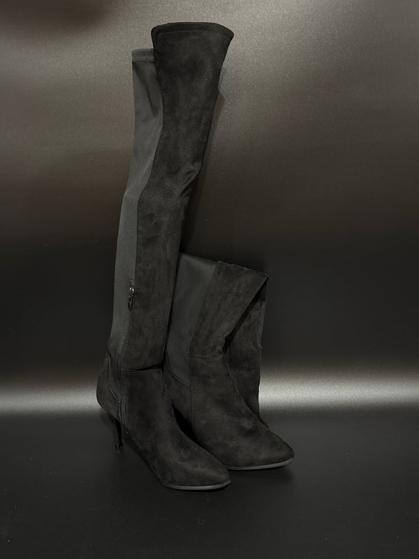 Ankle-length Black Suede Boots