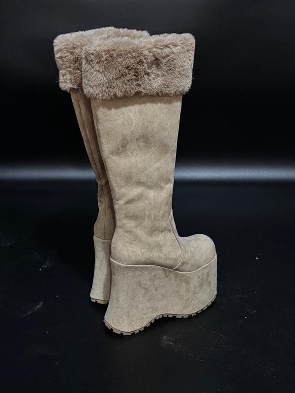 Suede Knee-high Platform Boots US7